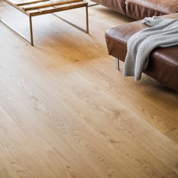 Admonter ONDO Eiche Frijo 3-S edel gebürstet